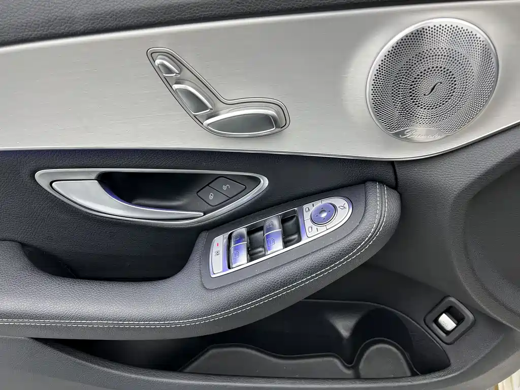 Mercedes-Benz C-Class 2021