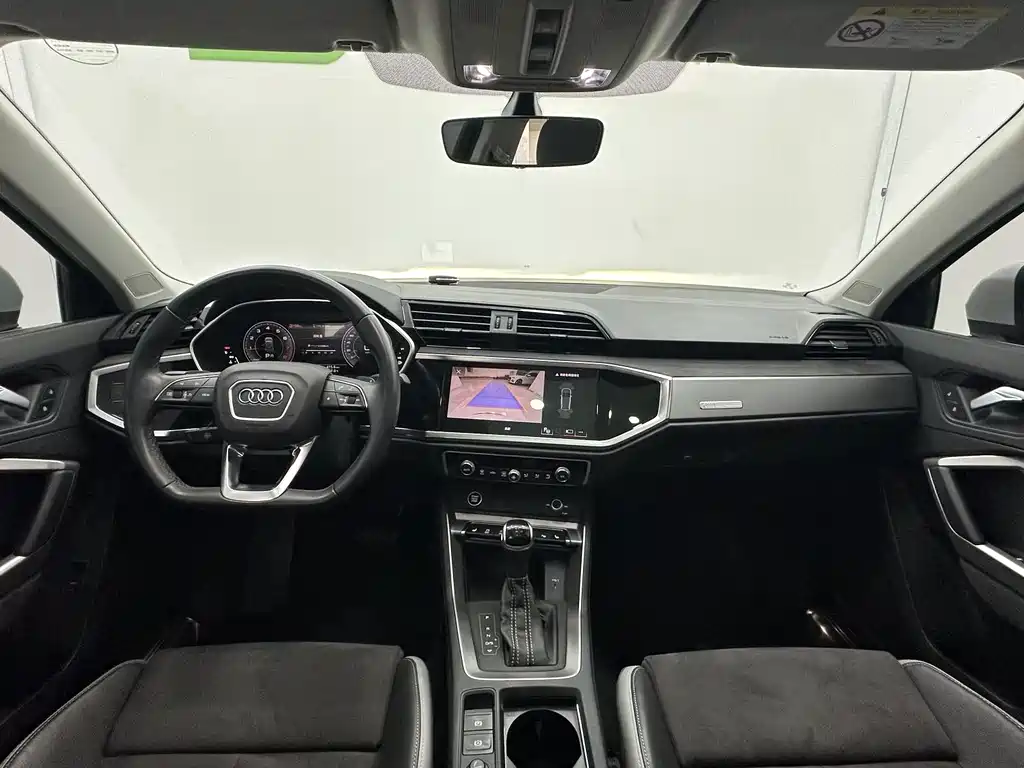 Audi Q3 2022 — фото 10