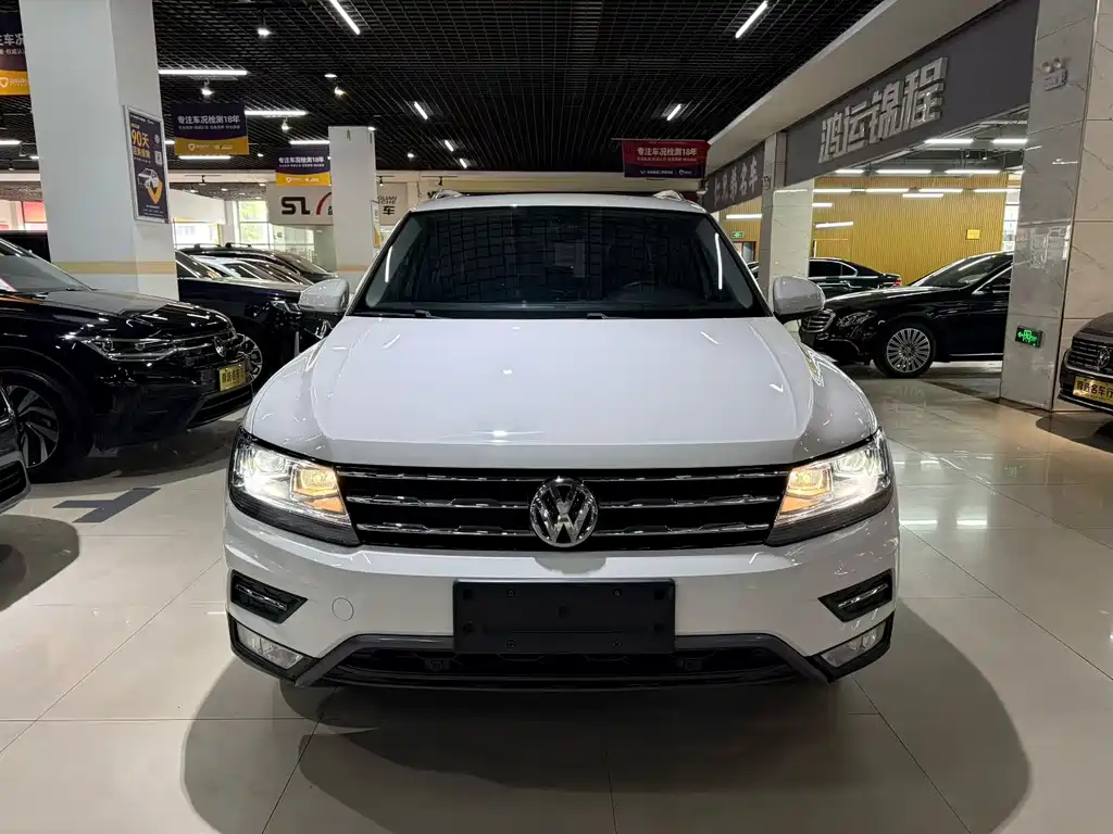 Volkswagen Tiguan L 2020 — фото 3