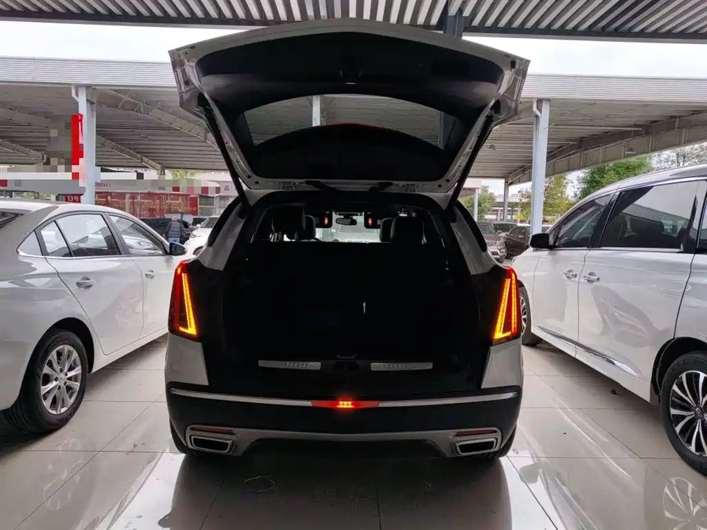 Cadillac XT5 2021 — фото 9