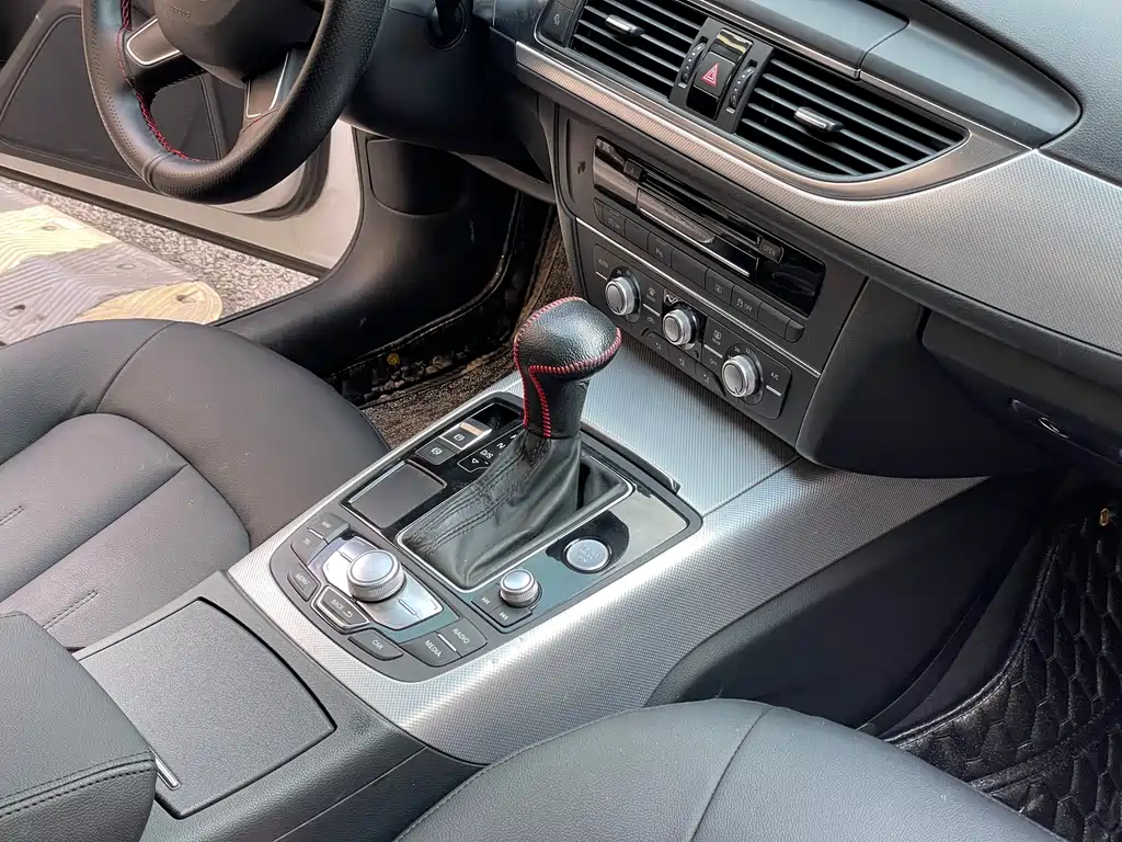 Audi A6L 2014 — фото 15