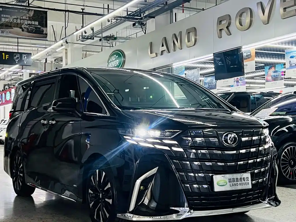 Toyota Alphard 2026