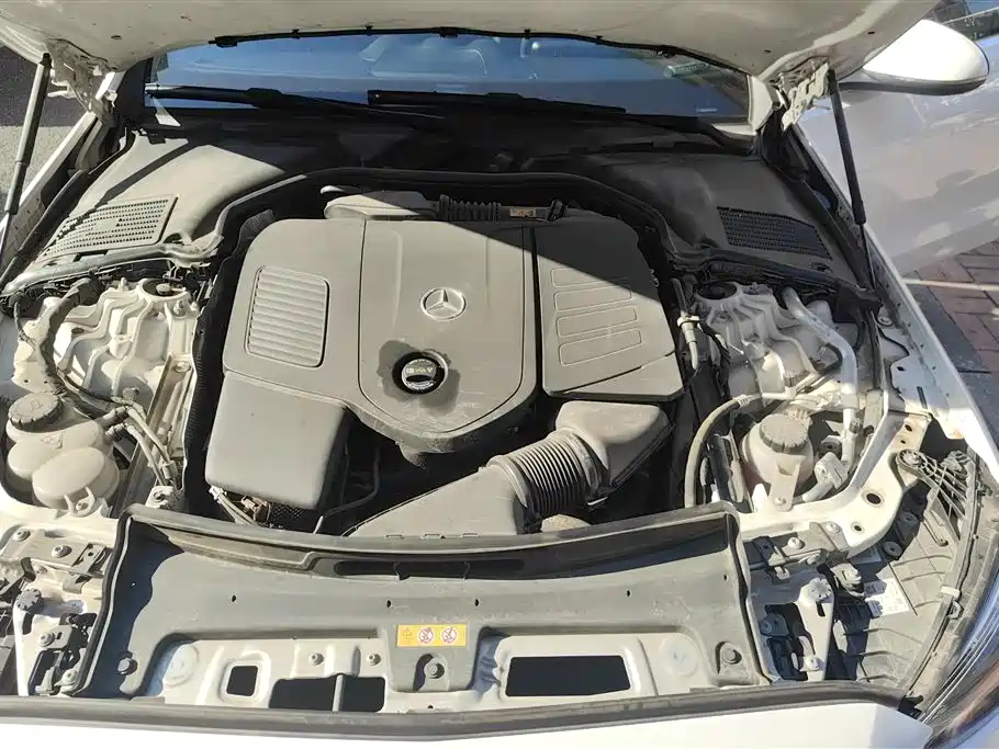 Mercedes-Benz C-Class 2023 — фото 10