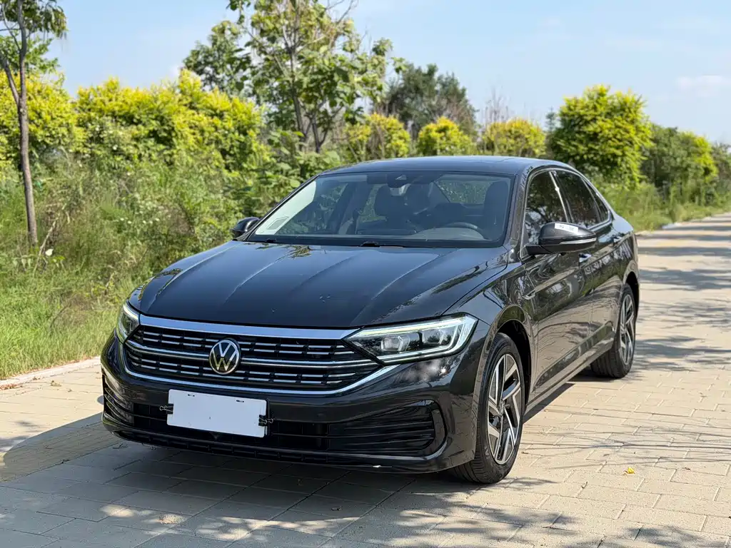 Volkswagen Sagitar 2022