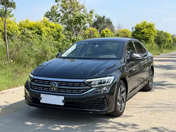 Volkswagen Sagitar 2022