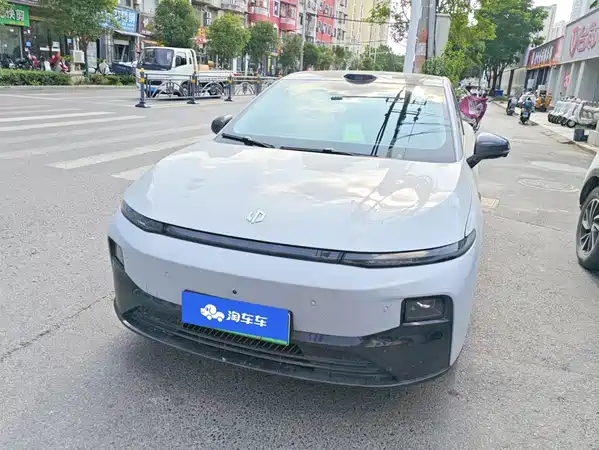 Leapmotor B01 2025