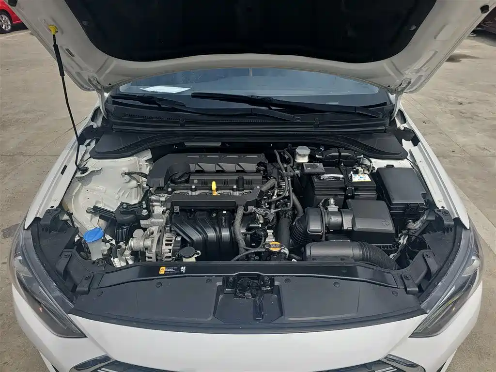 Hyundai Elantra 2019 — фото 20