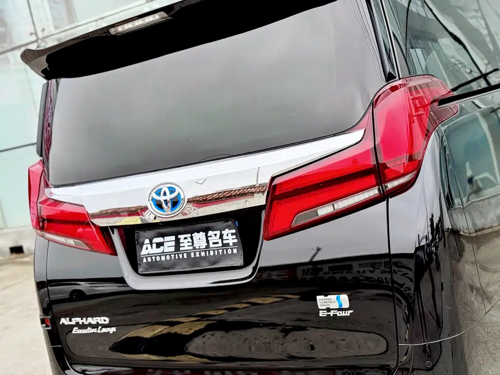 Toyota Alphard 2021 — фото 9