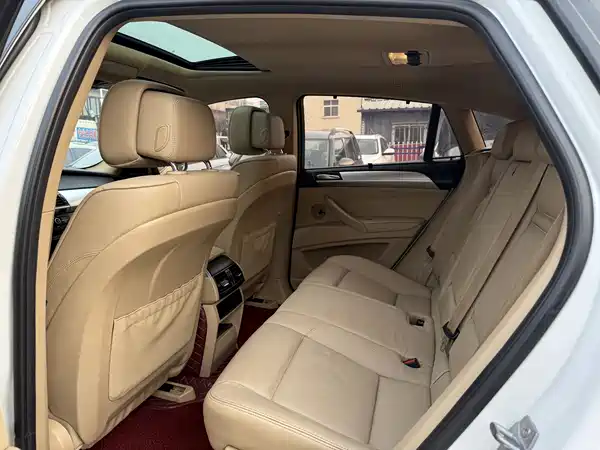 BMW X6 2012