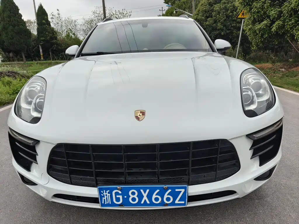 Porsche Macan 2015 — фото 1
