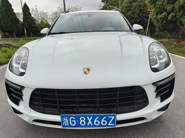 Porsche Macan 2014