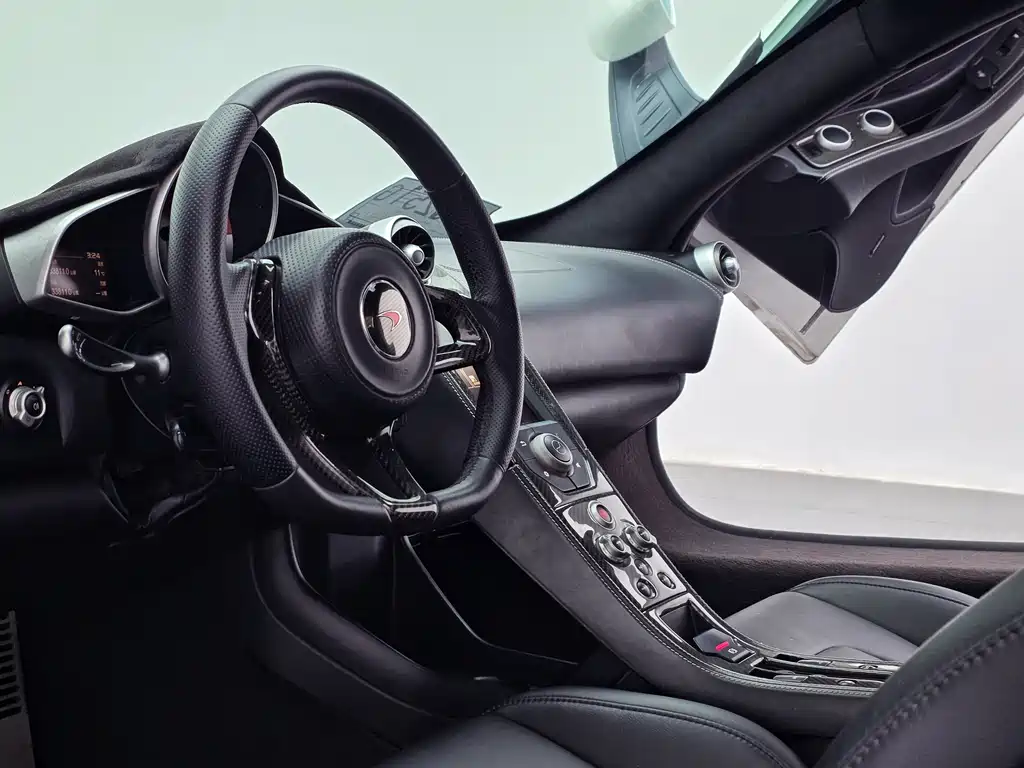 McLaren 12C 2015 — фото 15