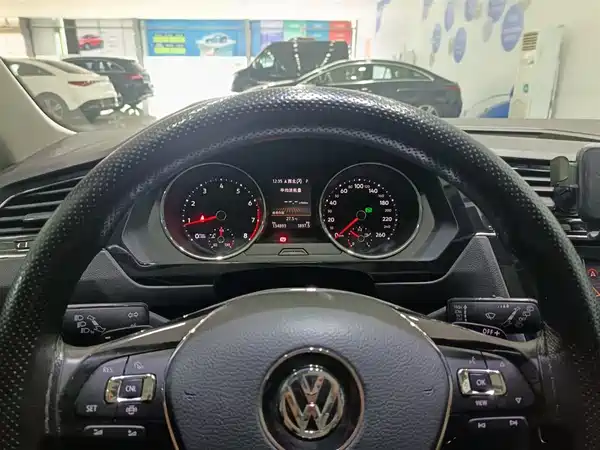 Volkswagen Tiguan L 2019