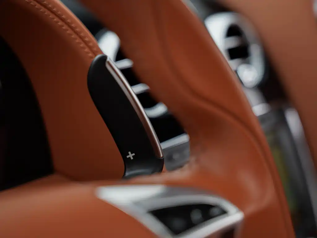 Bentley Flying Spur 2018 — фото 35