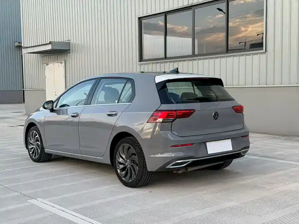 Volkswagen Golf 2021
