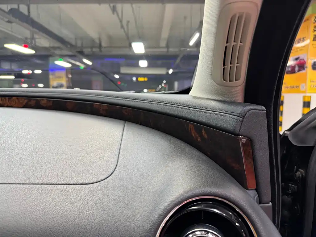 Jaguar XJ 2015 — фото 22