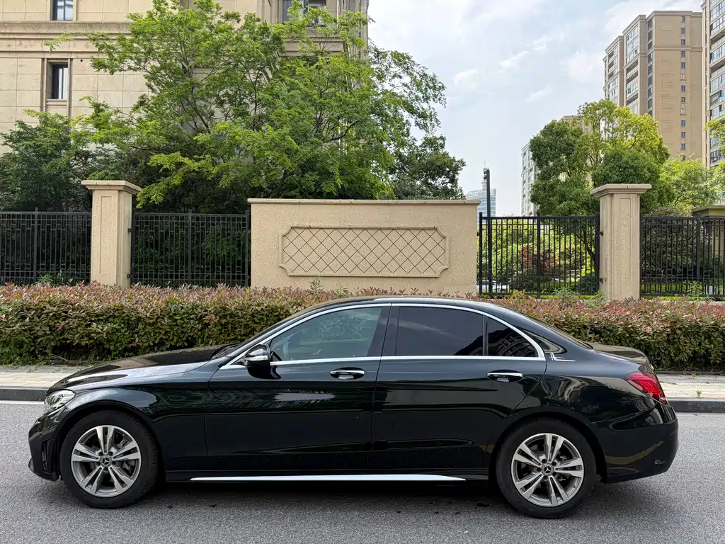 Mercedes-Benz C-Class 2020