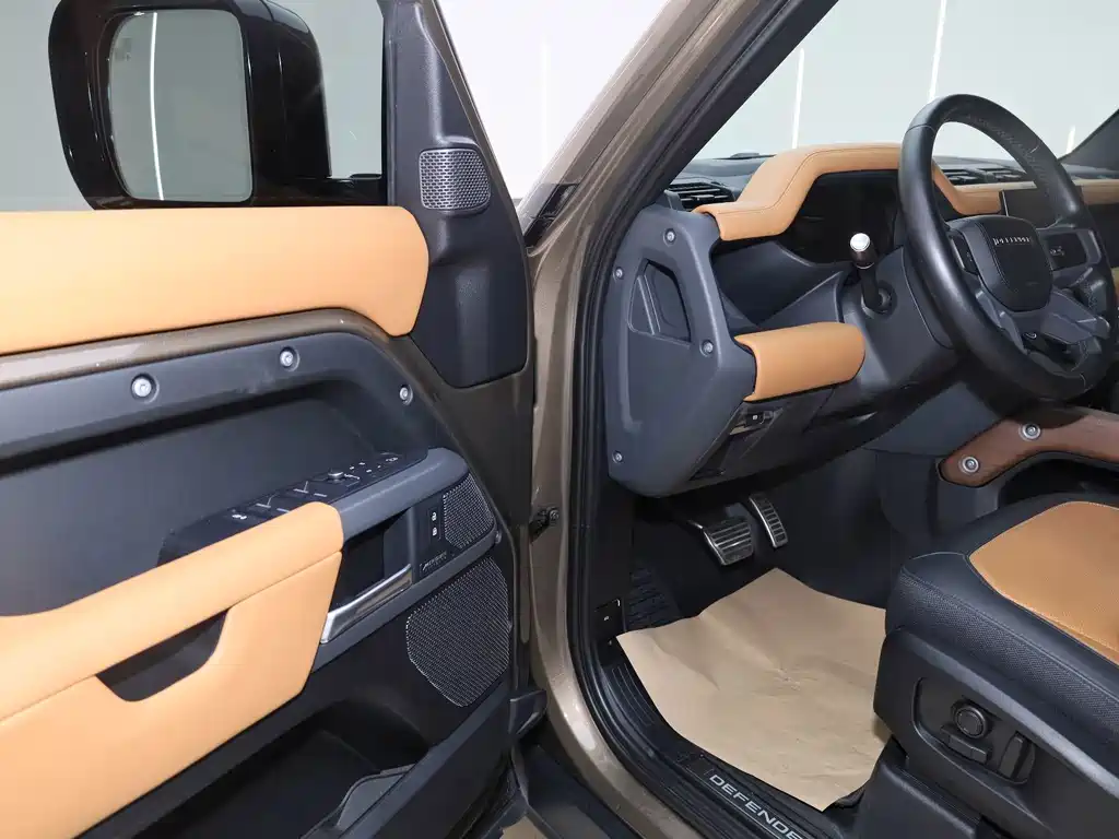 Land Rover Defender 2022 — фото 14
