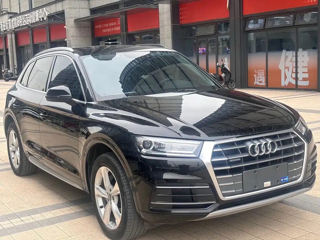 Audi Q5L 2020 — фото 3