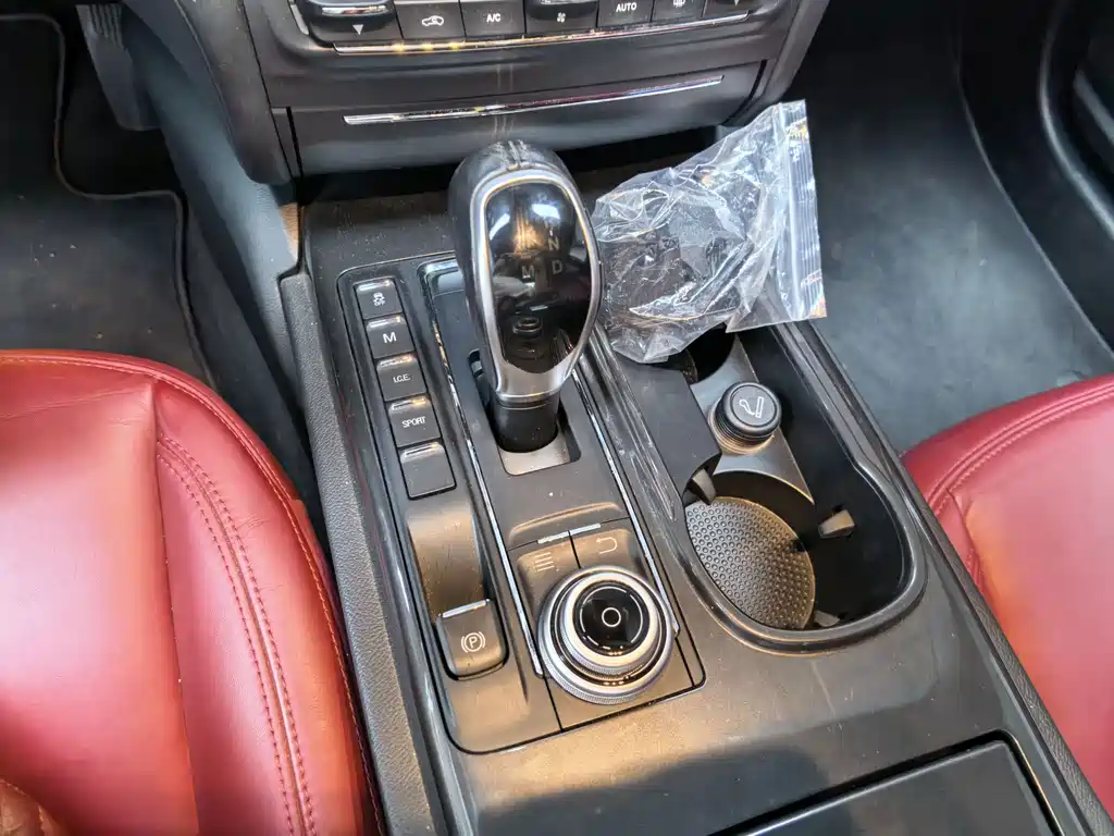 Maserati Ghibli 2016 — фото 10