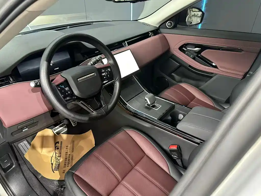 Land Rover Range Rover Evoque 2024 — фото 11