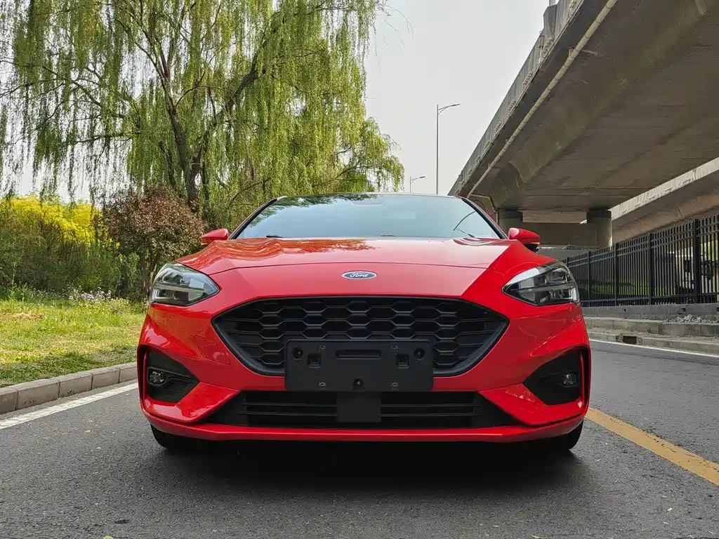 Ford Focus 2020 — фото 3