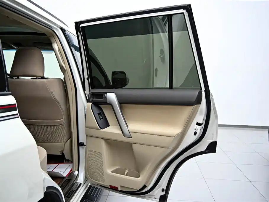 Toyota Prado 2024 — фото 22