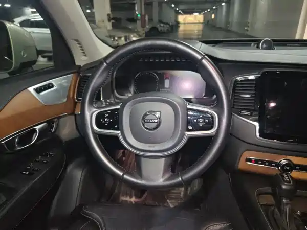 Volvo XC90 2018