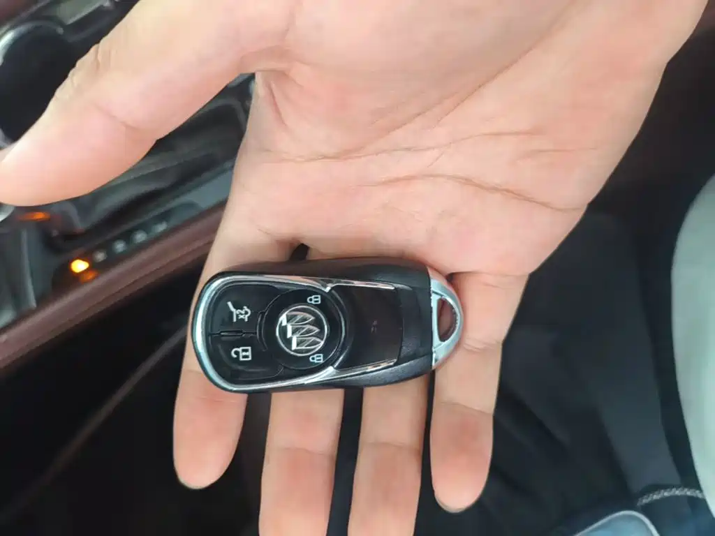 Buick Envision Plus 2016 — фото 9