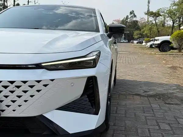Changan UNI-V 2024
