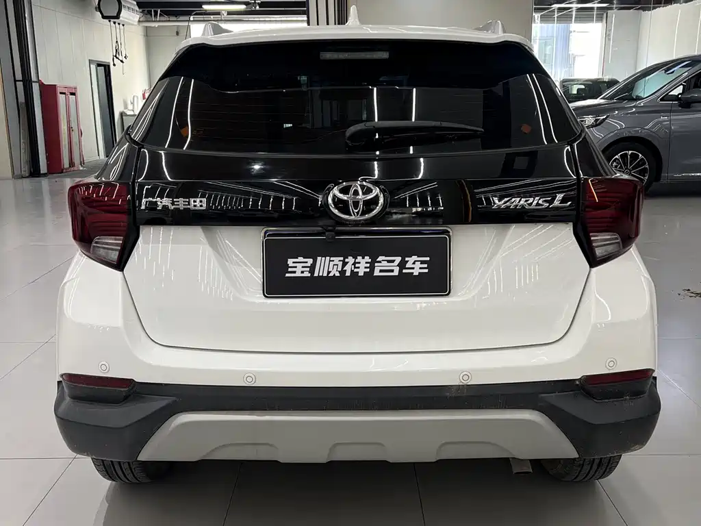 Toyota Yaris L 2020