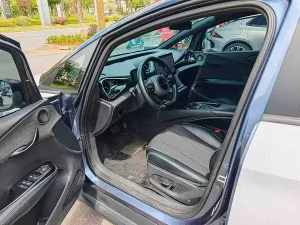 BYD Dolphin 2024