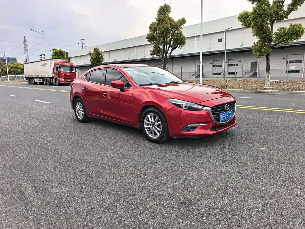 Mazda 3 Axela 2017 — фото 3