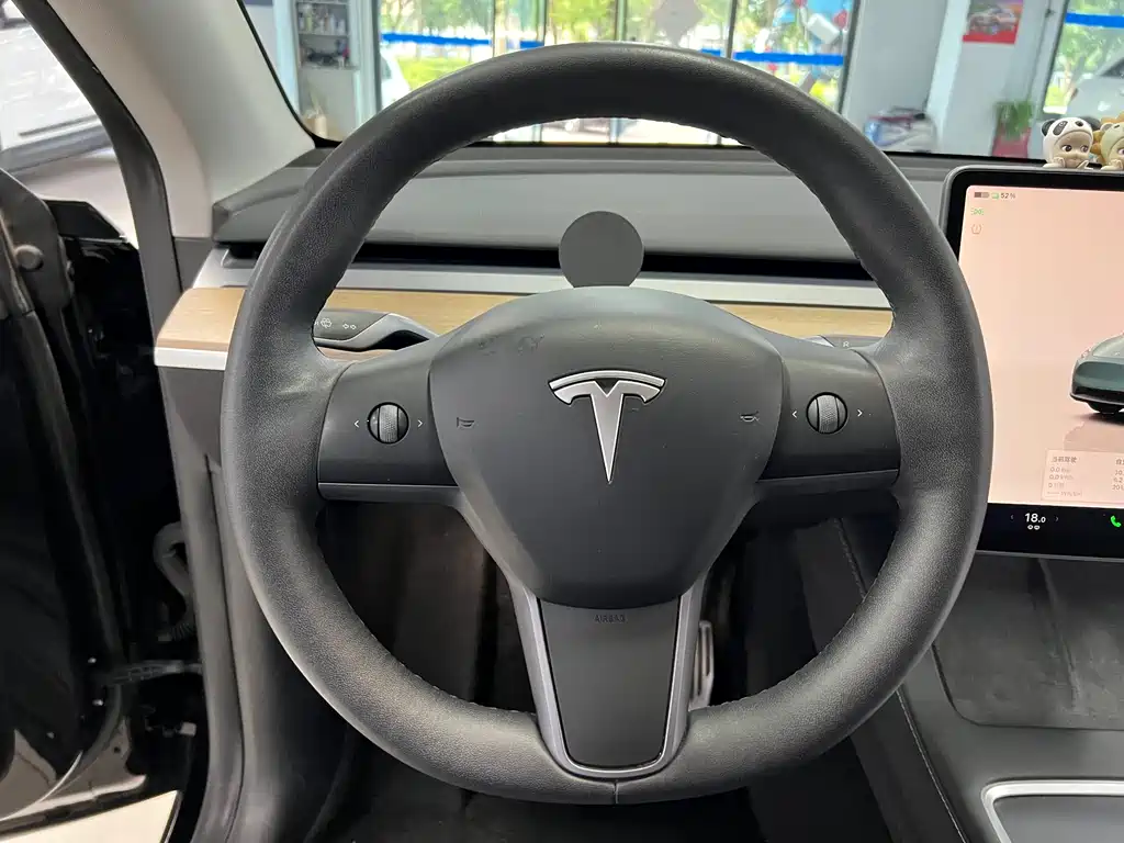 Tesla Model Y 2022 — фото 12