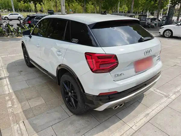 Audi Q2L 2021