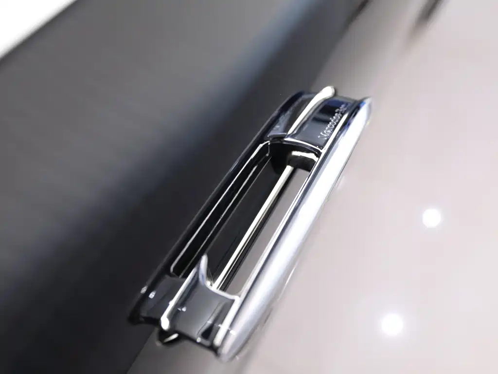 Mercedes-Benz E-Class 2025 — фото 25