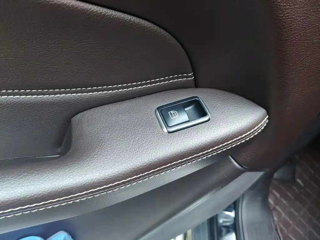 Mercedes-Benz GLS 2018 — фото 10