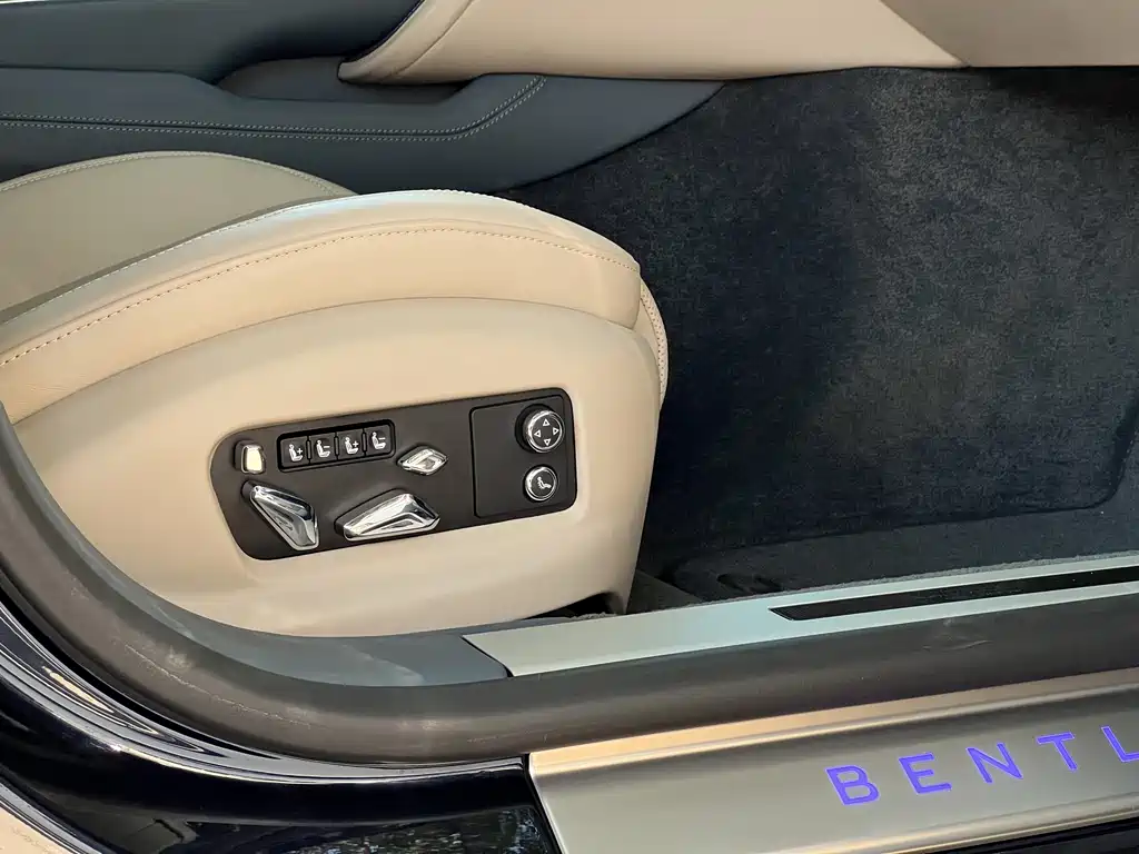 Bentley Flying Spur 2021 — фото 22