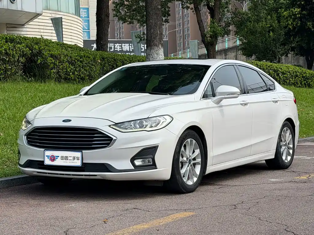 Ford Mondeo 2020 — фото 1