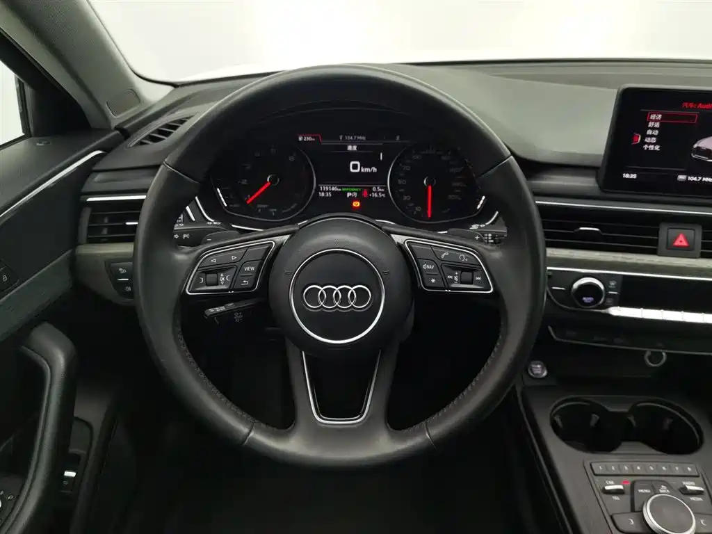 Audi A4L 2017 — фото 11