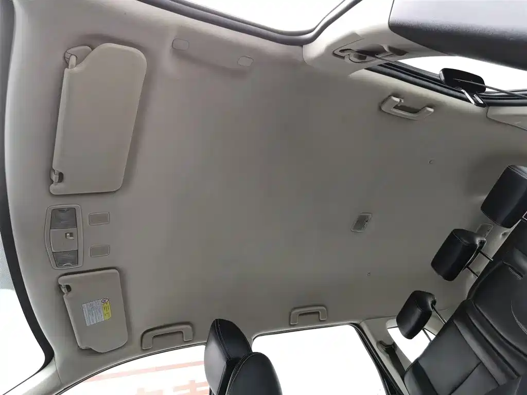 Mitsubishi Outlander 2021 — фото 14