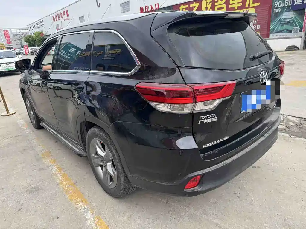 Toyota Highlander 2018 — фото 2