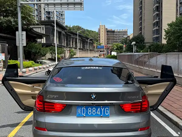 BMW 5 Series GT 2010
