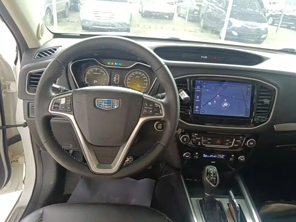 Geely Vision X6 2017 — фото 11