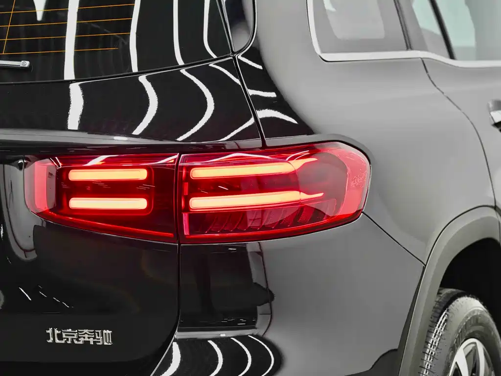Mercedes-Benz GLB 2023 — фото 4
