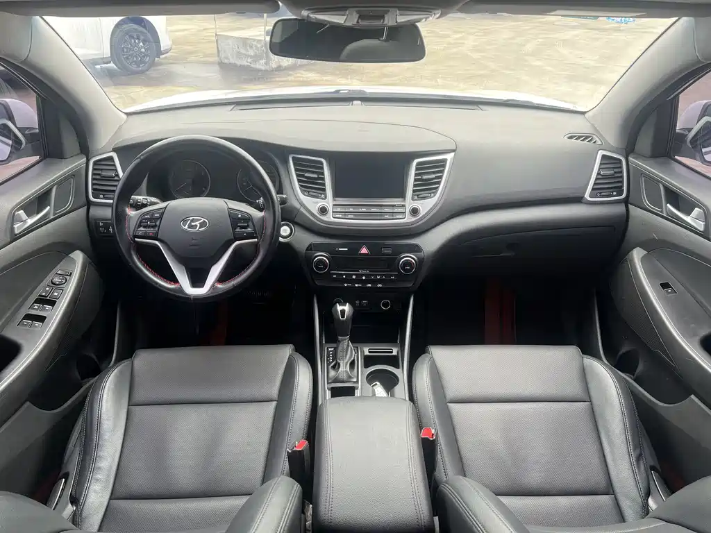 Hyundai Tucson 2017 — фото 14