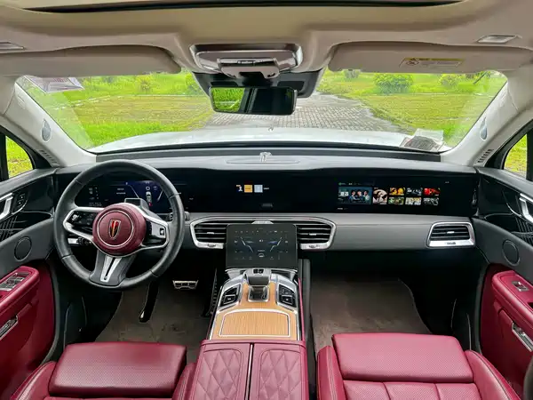 Hongqi E-HS9 2023
