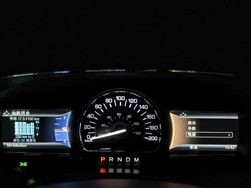 Lincoln Navigator 2018 — фото 17
