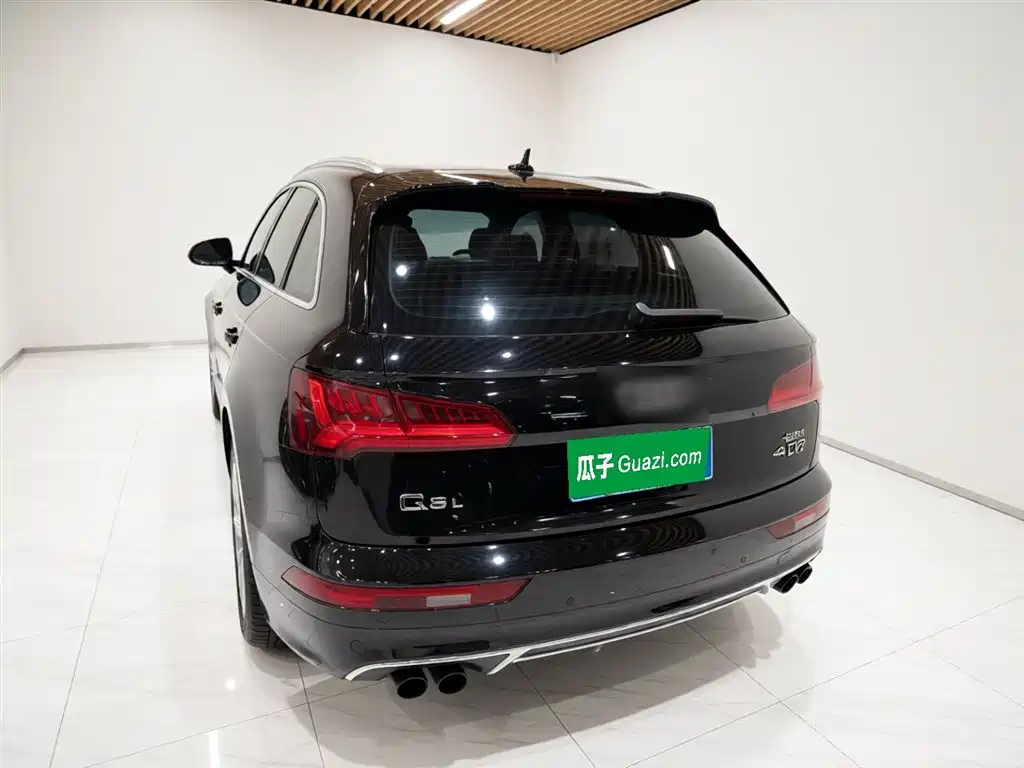 Audi Q5L 2020 — фото 6