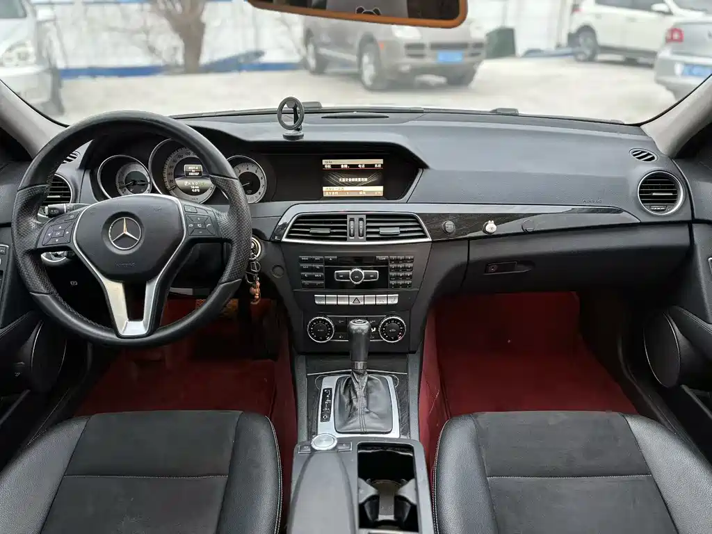 Mercedes-Benz C-Class 2014 — фото 9
